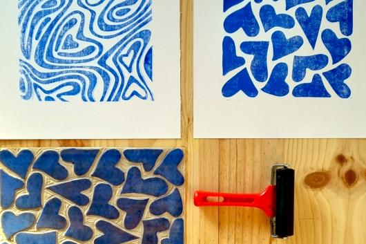 plan de travail linogravure encre bleue