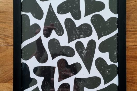 Cadre A4 lino print Coeurs noirs